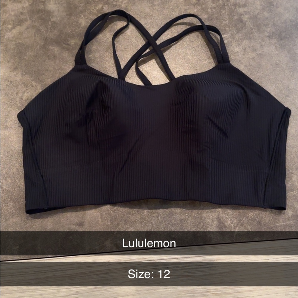 Lululemon sports bra: Size 12